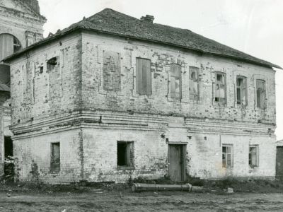 Дом при церкви