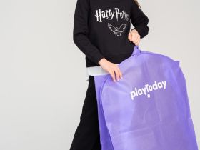 Чехол для одежды из нетканого материала