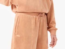 Женские короткие спортивные шорты Lacoste