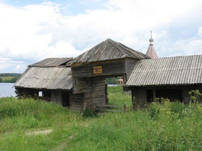 Ворота ограды Колодозерского погоста (деревянные)