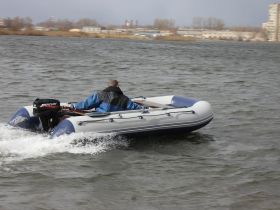 Лодка ПВХ ФЛАГМАН 400 U