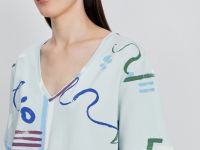 Футболка с абстрактным принтом