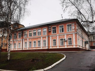 Памятник архитектуры XIX в., бывшее первое мещанское городское училище