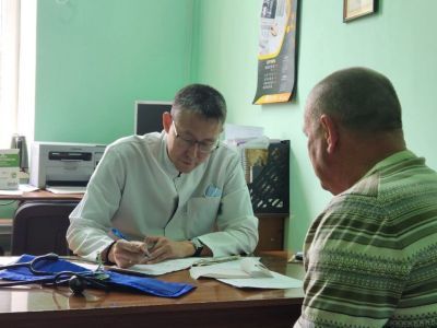 Врачи из Якутии оказывают медицинскую помощь жителям города Кировское ДНР