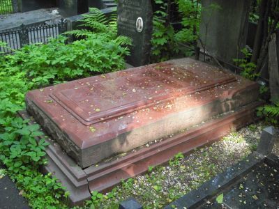 Могила Розанова Владимира Николаевича (1872-1934)