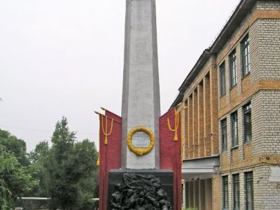 Памятник героям гражданской войны