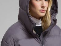 Удлиненный пуховик с капюшоном