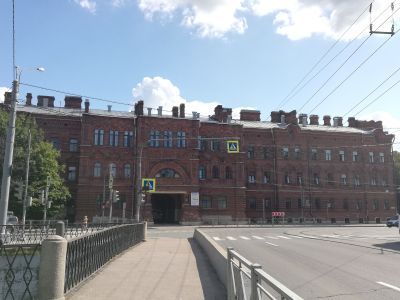 Главный корпус Волковской богадельни