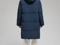 Утепленное стеганое пальто с капюшоном