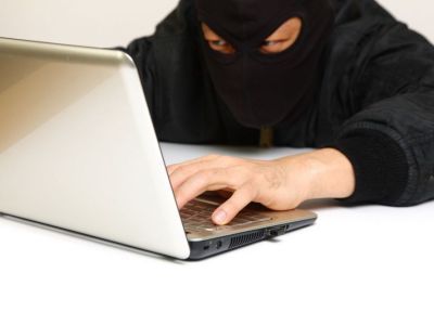 Мошенники придумали новый способ обмана с помощью портала Госуслуг