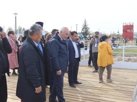 Вилюйск преображается: в День города на набережной «Поющие пески» зазвучала новая музыка