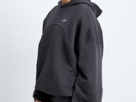 Худи из хлопка из коллаборации с maneken