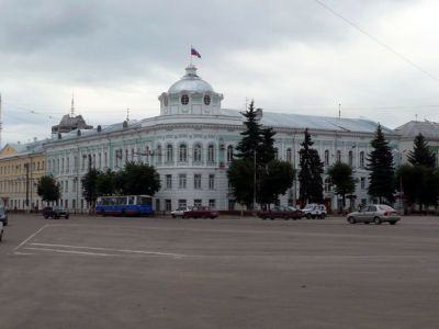 Место, где проходили революционные митинги и демонстрации рабочих и солдат