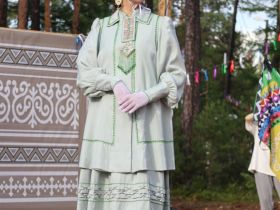 Показ национальной одежды состоялся на Ысыахе Олонхо