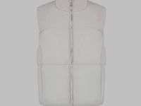 Утепленный жилет с искусственным наполнителем