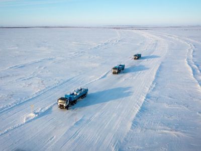 «Газпром нефть» запустила беспилотные грузоперевозки на месторождениях Сибири