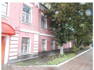 Здание школы, в котором 4 мая 1918 г. делегациями РСФСР и Украинской центральной Рады был подписан договор о перемирии