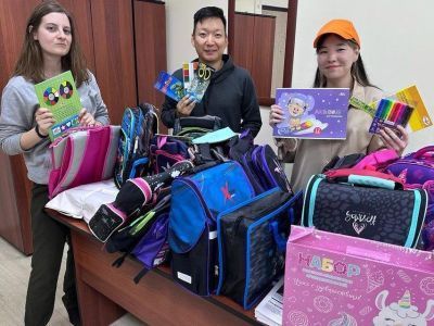 Сотрудники «Полиметалла» провели акцию «Собери ребенка в школу»