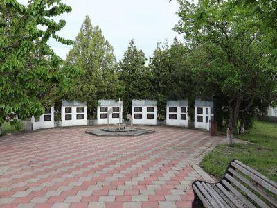 Мемориальный комплекс павшим в ВОВ 1941-1945 гг.
