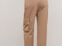 Брюки прямого силуэта с карманами и поясом