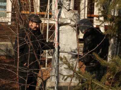 Памятник-бюст Чернышевскому Николаю Гавриловичу, ск. Е.Н.Винокурова, железобетон
