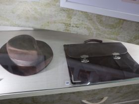 В Якутске открылась выставка к 125-летию Сергея Зверева — Кыыл Уола