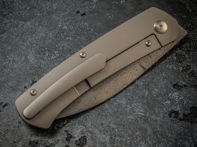 Складной нож Artisan Centauri, сталь дамаск, рукоять черный карбон/титан