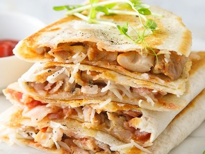 Тортилья на сковороде: быстрые и вкусные рецепты с начинкой