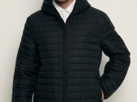 Стеганая куртка с капюшоном