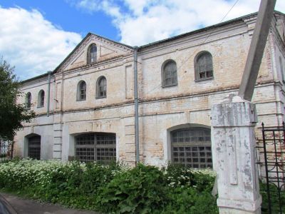 Лавка купца Нешпанова. Здание электростанции