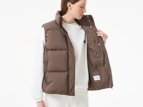 Женский жилет Lacoste с наполнением из смеси пуха и пера