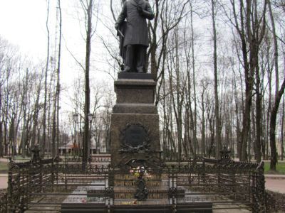 Памятник М.И.Глинке