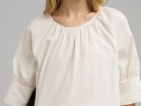 Свободная блузка А-силуэта из хлопка