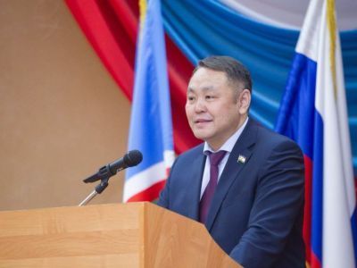 Председатель Якутской гордумы поздравил учителей с профессиональным праздником