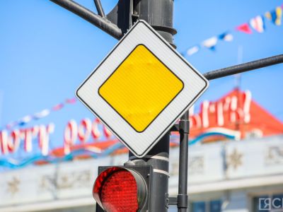 В Якутске из-за отключения электричества не работают светофоры на четырех участках