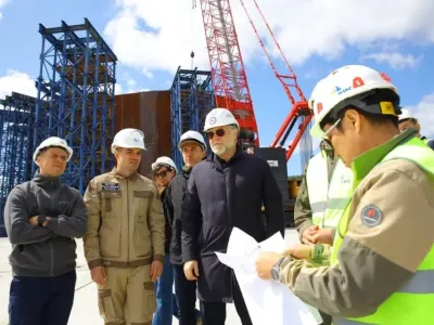 Первый коффердам Ленского моста готов на 90%