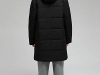 Утепленное пальто с накладными карманами