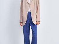 Однобортный жакет полуприлегающего силуэта