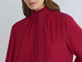 Блузка с шарфом, Красный