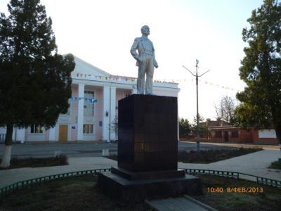 Памятник В.И. Ленину