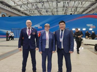 Доверенные лица Владимира Путина из Якутии встретились с лидером страны и передали предложения