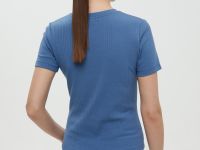 Футболка приталенного силуэта