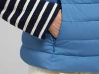 Утепленный жилет приталенного кроя