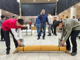 Сотня команд участвовала в соревнованиях по образовательной робототехнике в Якутске