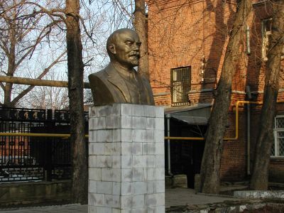 Бюст В.И. Ленина
