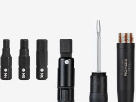 Компактный набор инструментов Topeak Plug'n Tool Roadie (черный)