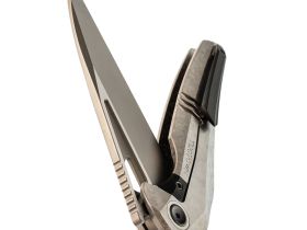 Складной нож TUOTOWN Magpie, сталь M390, рукоять Crystal Titanium