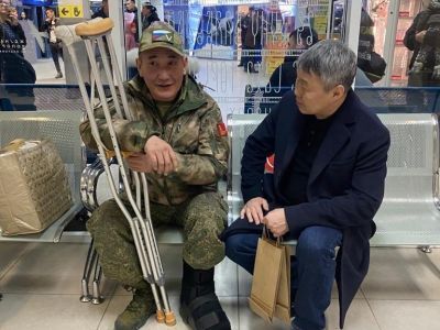 В аэропорту Якутска встретили участников СВО, приехавших в отпуск