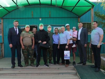 Солдаты приехали на побывку