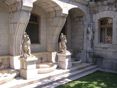 Две скульптуры "Дракон"